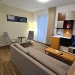 Jafar 11 Penthouse Apartment