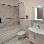 Jafar 11 Penthouse Apartment *