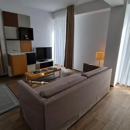 Jafar 11 - Premium 1br With Private Balcony Apartman Temesvár