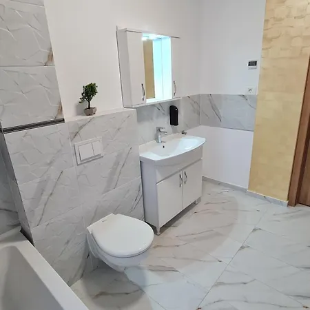 Jafar 11 - Premium 1Br Apartment With Private Balcony